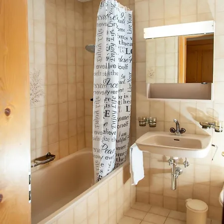 公寓 Familienunterkunft Arnika In Lantsch-lenz-lenzerheide *