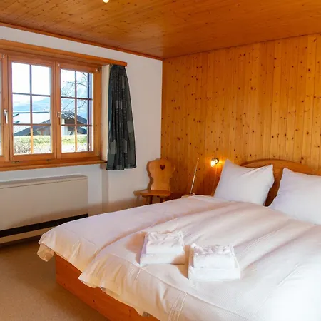 Familienunterkunft Arnika In Lantsch-lenz-lenzerheide Apartment