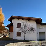 Familienunterkunft Arnika In Lantsch-lenz-lenzerheide Apartman Lenz